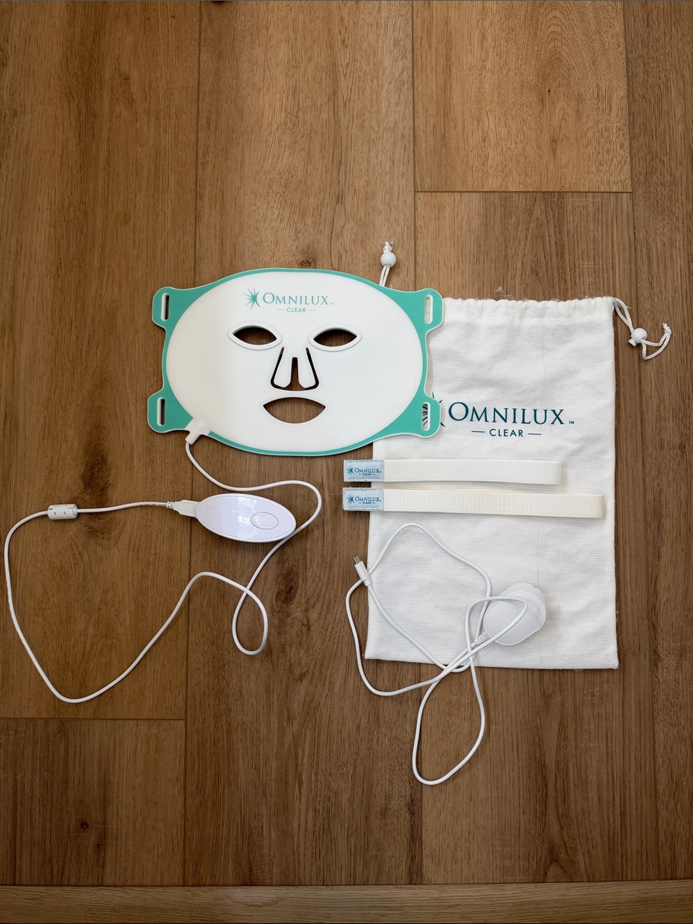 Omnilux Clear LED Facial Mask - White with Teal Trim